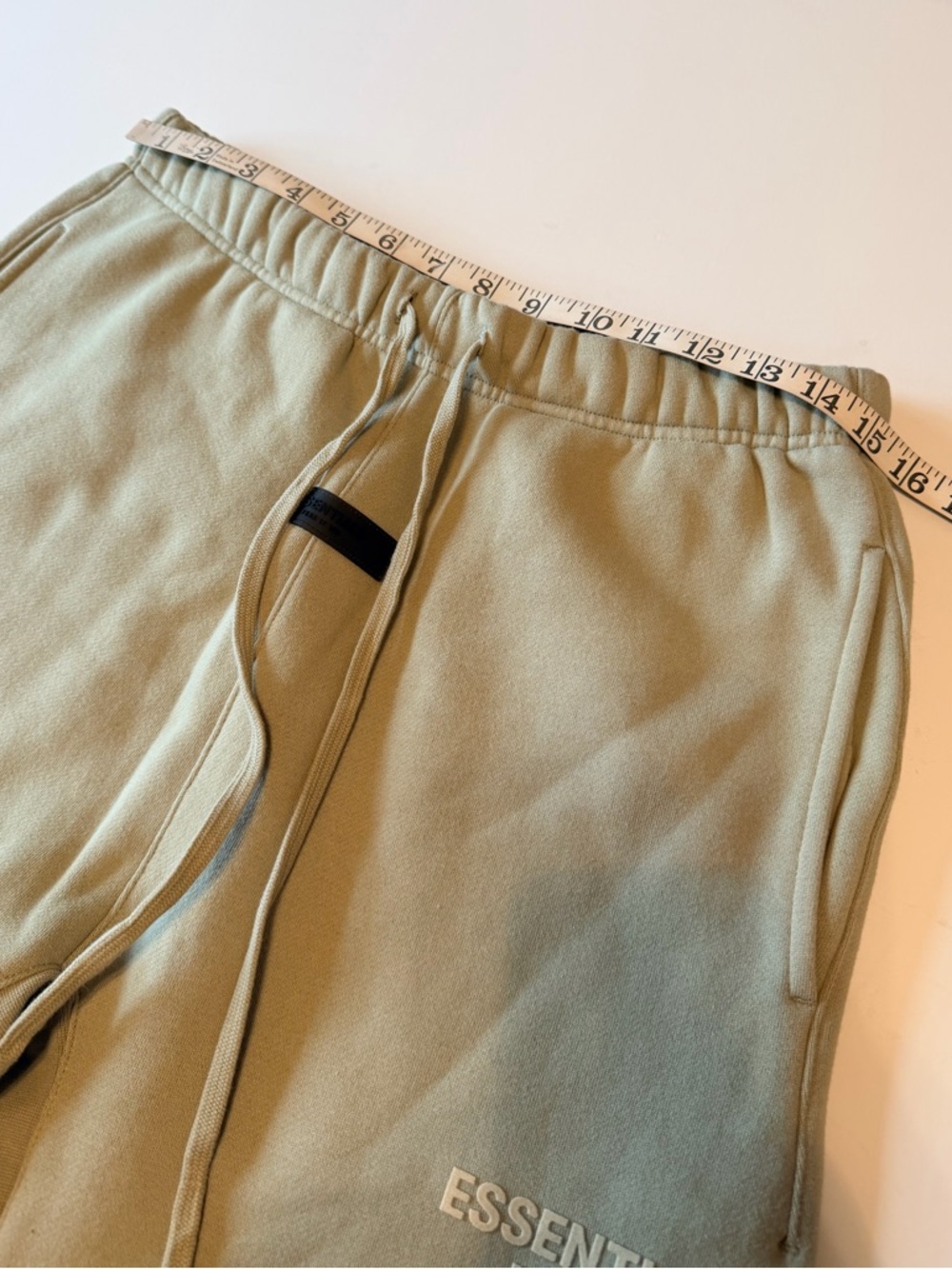Fear of God Essential fleece Sweatpants color eggshell, straight leg sz S Unisex - Picture 3 of 12